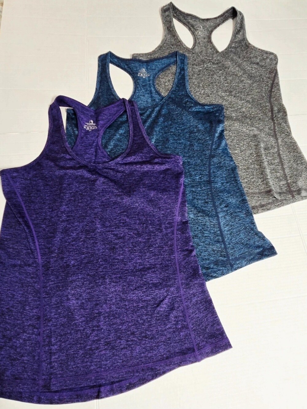 Icyzone Women’s Medium 3 Pack Racerback Athletic Tank Tops Purple Blue Gray NWOT